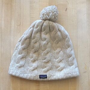 Patagonia Women’s Coastal Cable Knit Pom Pom Beanie Birch White One Size